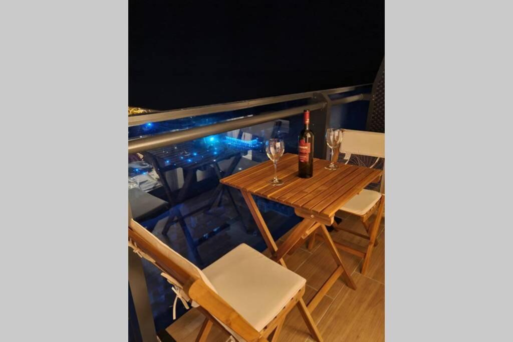 Luxury Aparthotel In Orbi City Sea View Batumi Exterior photo